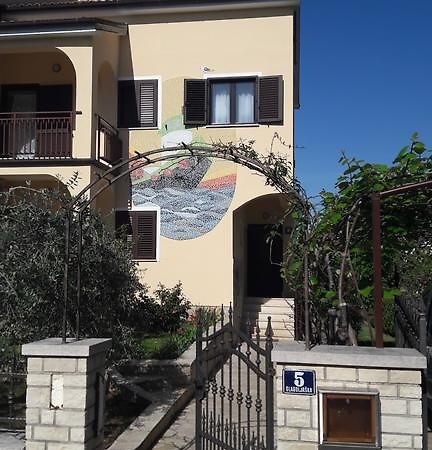 Apartments Mirela Пореч Екстериор снимка