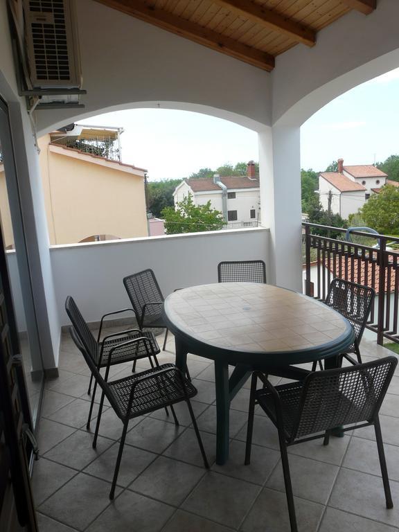 Apartments Mirela Пореч Екстериор снимка