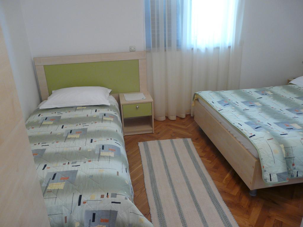 Apartments Mirela Пореч Екстериор снимка
