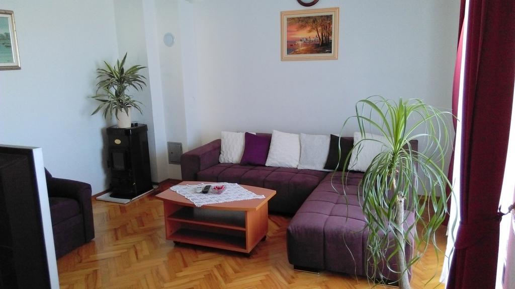 Apartments Mirela Пореч Екстериор снимка