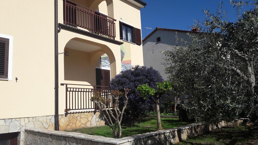 Apartments Mirela Пореч Екстериор снимка